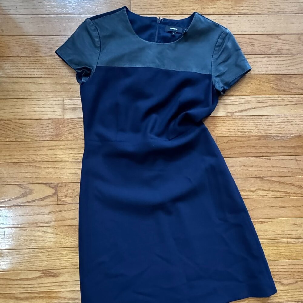 Theory Navy/Black Wool & Leather Sheath Dress - Size 0